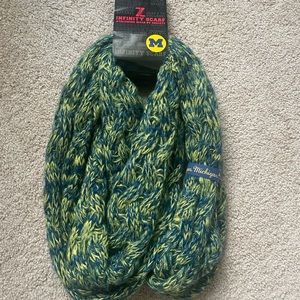 💙🏈 University of Michigan Infinity Scarf 🏈💛